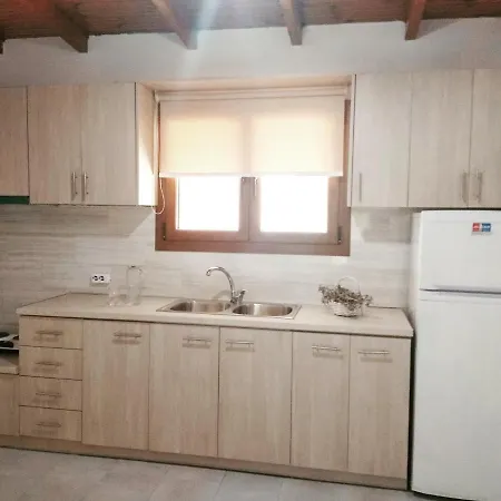 Irini Studios Apartment *