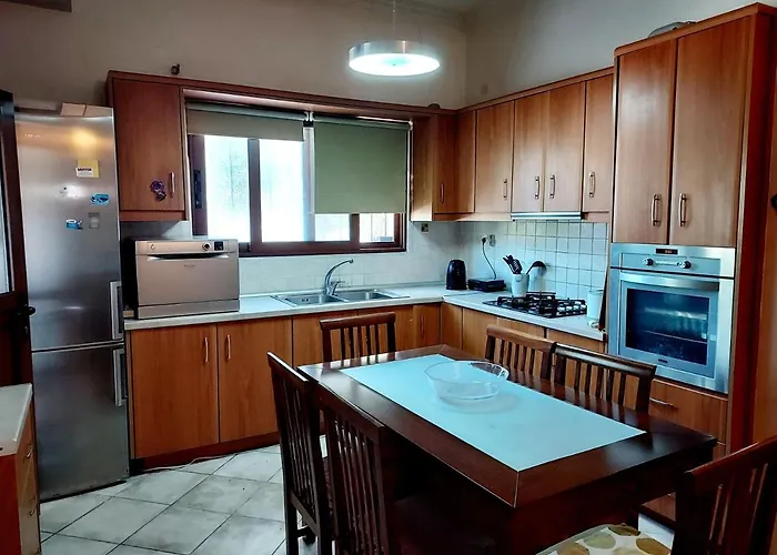 Irini Studios Apartment