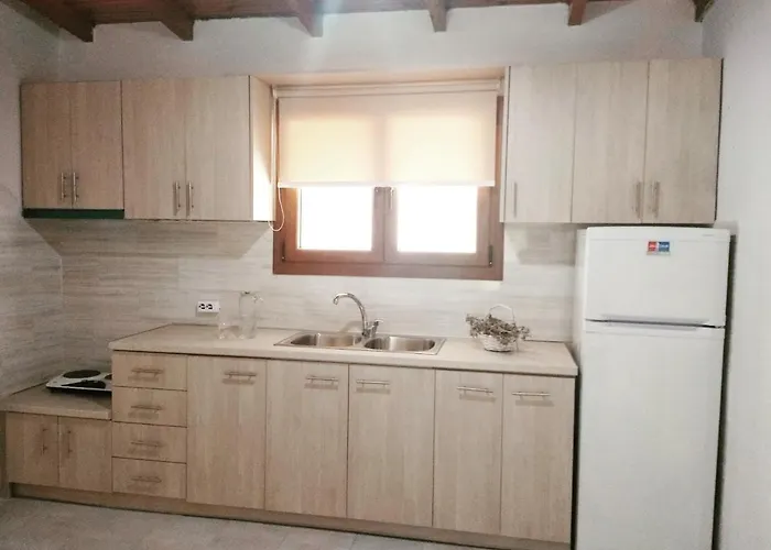 Irini Apartman *