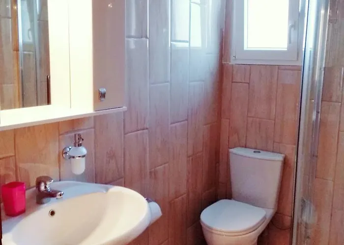 伊利尼一室公寓 *